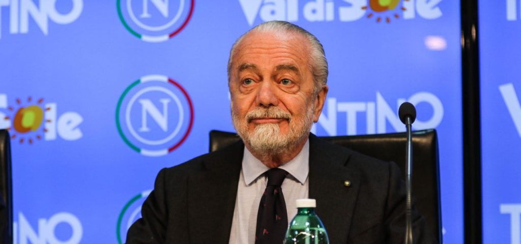 Napoli_verso_una_nuova_era_tra