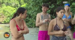 Naufraghi_dell%E2%80%99isola_dei_famos