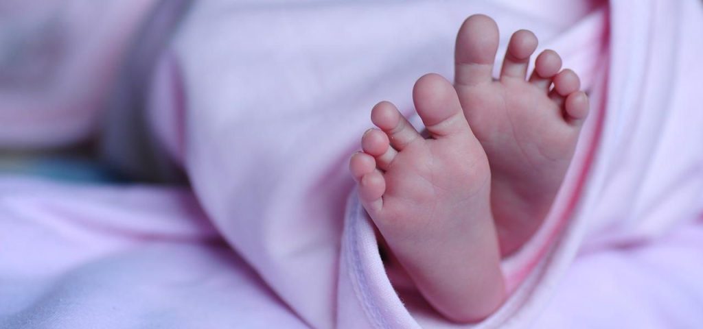 Neonato_partorito_e_gettato_ne