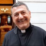 Nuova fase per il papato: testimonianze dalla diretta sulla scelta di leone xiv e la vita di don fabrizio gatta