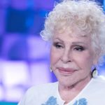 Ornella Vanoni parla della morte, della solitudine e della salute mentale in tv e al Salone del Libro di Torino