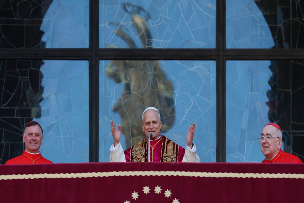 Papa_francesco_chiede_traspare