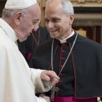 Papa leone xiv rende omaggio a papa francesco con gesto privato nella basilica di santa maria maggiore