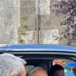 Papa robert francis prevost si lascia scappare un “forza roma” durante la visita al santuario di genazzano
