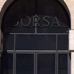 Piazza affari chiude sostanzialmente invariaita con il ftse mib a +0,07%, riflettendo tensioni internazionali e supporto al comparto difesa