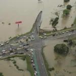 Piogge torrenziali e allagamenti in australia: emergenza tra vittime e dispersi sulla costa orientale
