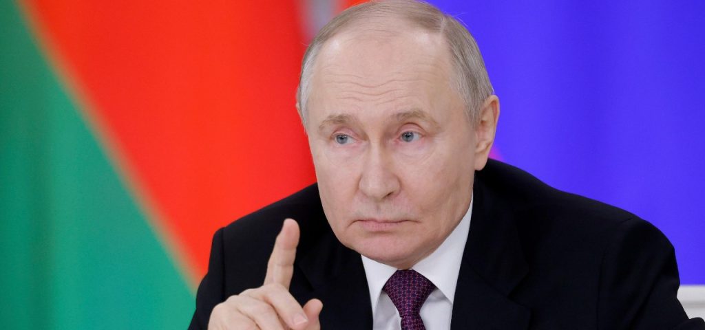Putin_e_lavrov_assenti_ai_coll