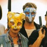 Quattro ragazze vestite da animali e valerio piccolo: cronaca di una piazza milanese e un album musicale di storie animali