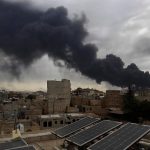 Raid su sana’a dopo gli attacchi a tel aviv, trump annuncia resa degli Houthi e fine bombardamenti americani