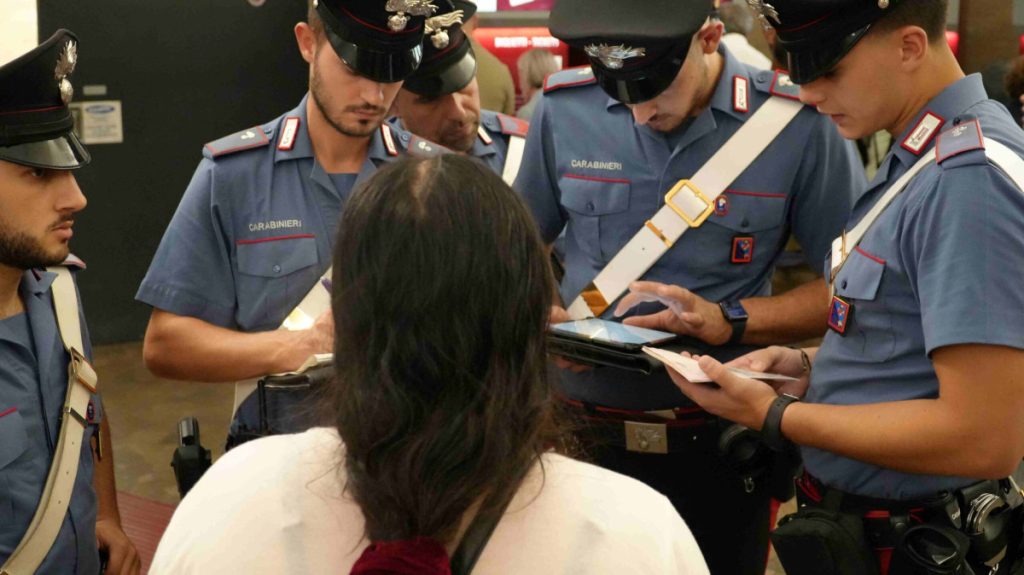 Roma%2C_17_arresti_per_furti_ai_