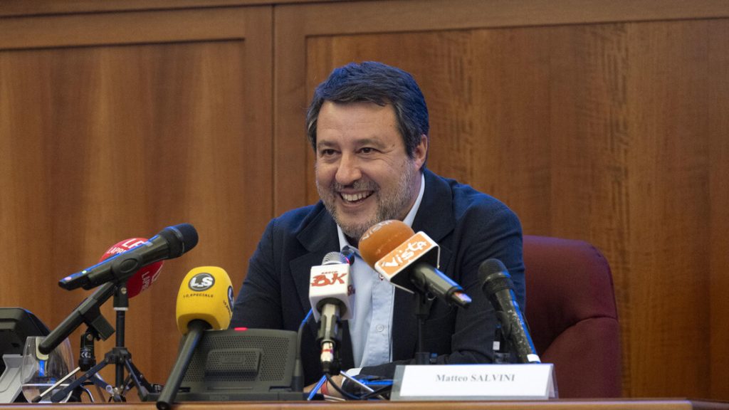 Salvini_critica_la_corte_costi