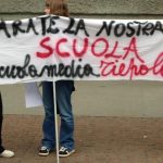 Scuole a milano, sit in per lavori urgenti alla secondaria tiepolo: aule chiuse e danni al tetto da infiltrazioni