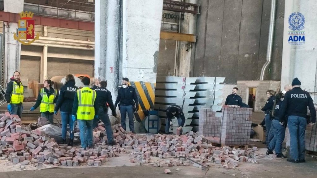 Sequestro_di_droga_nascosta_in