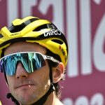 Simon Yates conquista la maglia rosa nel giro d’Italia dopo la tappa da Verrès a Sestriere