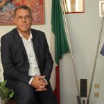 Sindaco di Pieve Emanuele multato per divieto di sosta e pubblica il pagamento su pagina social