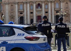 Spari_contro_un%27auto_a_Roma%3A_f