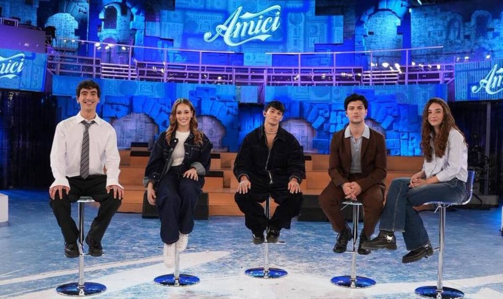 Speciale_amici_24_negli_studi_