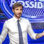 Stasera tutto è possibile dopo de martino: chi potrebbe prendere il posto alla conduzione di rai due