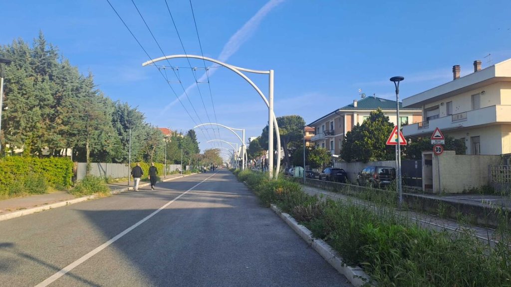 Stop_ai_bus_elettrici_sulla_st