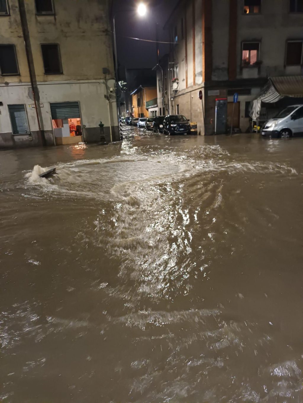 Temporale_improvviso_e_nubifra
