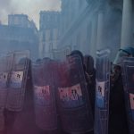 Tensione a napoli durante manifestazione pro palestina e contro il riarmo in piazza del plebiscito