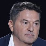Teo Mammucari ricorda l’intervista a Belve e lo scontro con Francesca Fagnani: il racconto completo