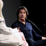 Tom cruise a londra per la bfi fellowship tra spettacoli sul tetto e promo di mission: impossible