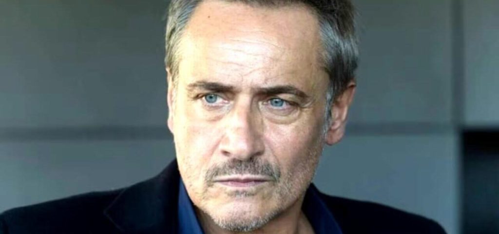 Torna_la_serie_simon_coleman_c