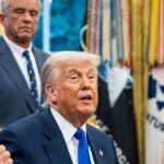 Trump blocca i visti per studenti stranieri in usa e introduce nuovi controlli social
