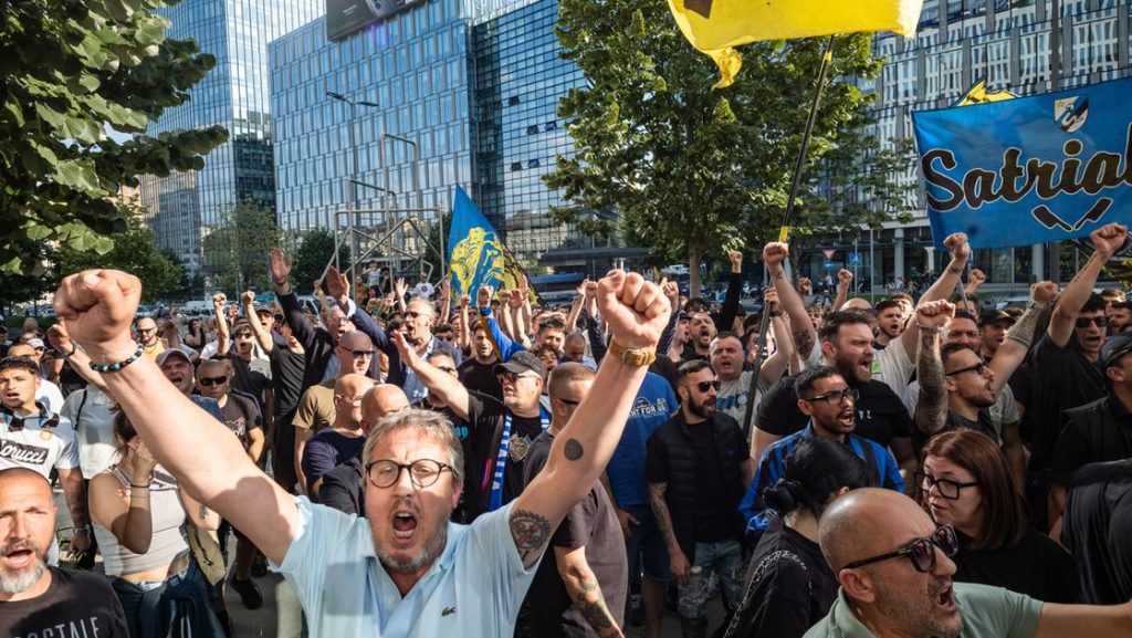 Ultr%C3%A0_inter_in_protesta%3A_nessu