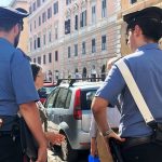 Un minorenne arrestato dai carabinieri dopo una rapina ai danni di una suora: i dettagli del caso e il contesto sociale