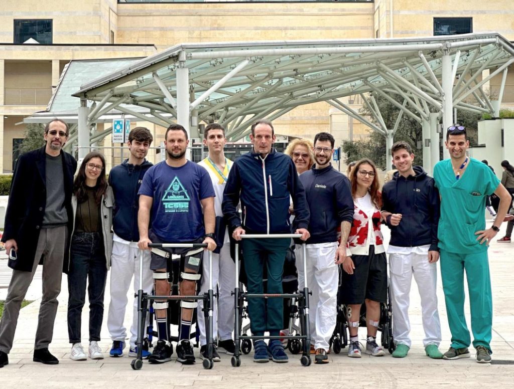 Un_uomo_paraplegico_con_lesion