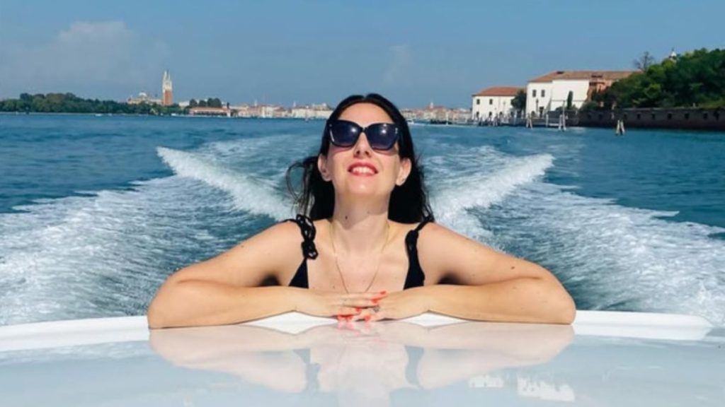 Una_donna_di_ferrara_ha_trasfo