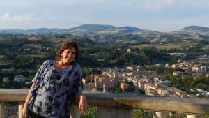 Una_famiglia_divisa_tra_per%C3%B9_e