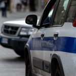 Uomo di 49 anni fermato a roma senza assicurazione aggredisce agenti e tenta la fuga a tutta velocità