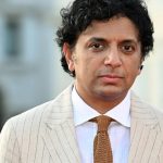 Warner Bros. annuncia l’uscita di remain, il thriller romantico di M. Night Shyamalan per ottobre 2026