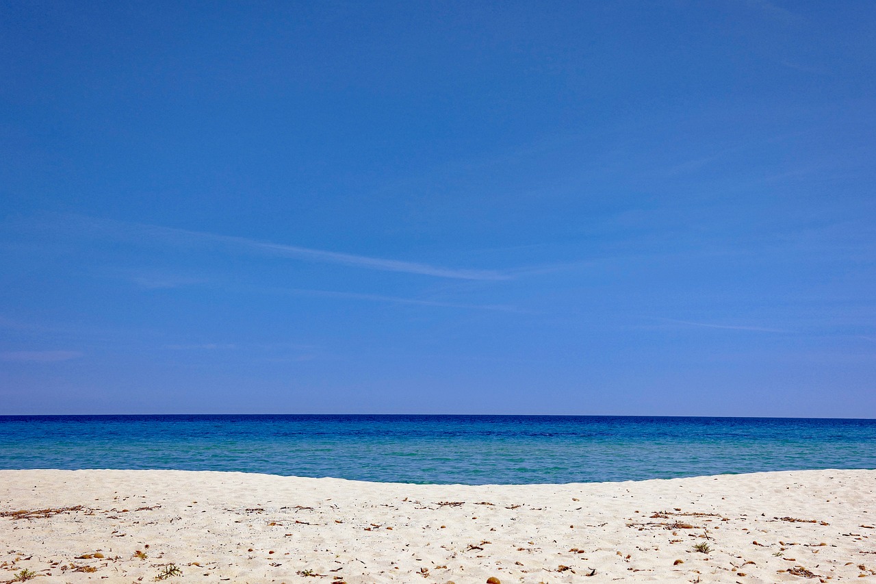 beach-3392913_1280