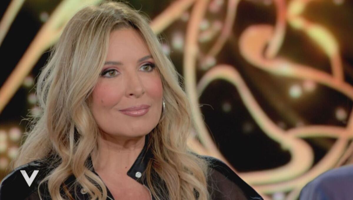 contatti_con_l%E2%80%99isola_dei_famos