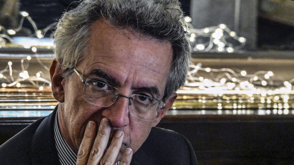 il_sindaco_di_Napoli_Manfredi%3A