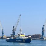 la nave humanity 1 attracca a bari con oltre 100 migranti salvati nel mediterraneo