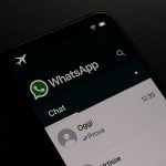 Modalità aereo WhatsApp: come leggere i messaggi senza aggiornare l’ultimo accesso