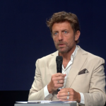 Amici 2025, semifinale in diretta: Niccolò escluso dalla finale