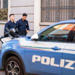 Brani di rapine a milano in poche ore tra viale certosa, turro e parco biblioteca degli alberi