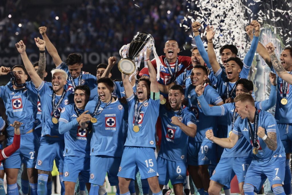 Cruz_azul_domina_la_champions_
