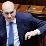 Governo italiano e Israele: Crosetto condanna le azioni militari di Netanyahu e parla delle manifestazioni per Gaza