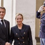 Meloni e macron a palazzo chigi per rafforzare i rapporti bilaterali e discutere dossier chiave europei