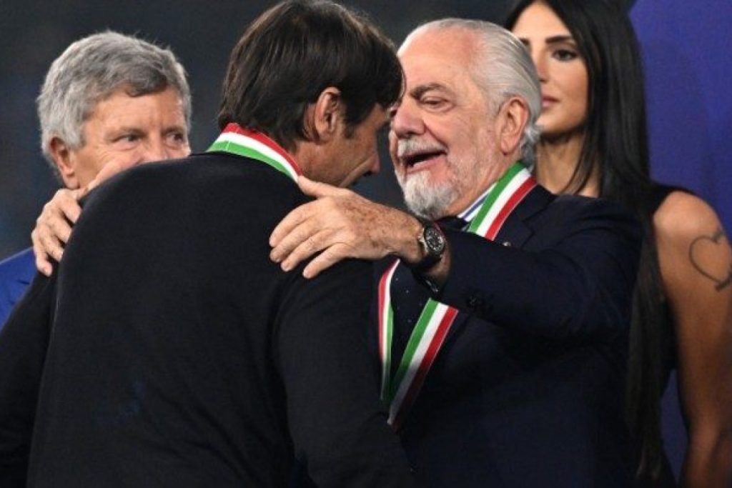 Napoli%2C_accordo_conte-de_laure