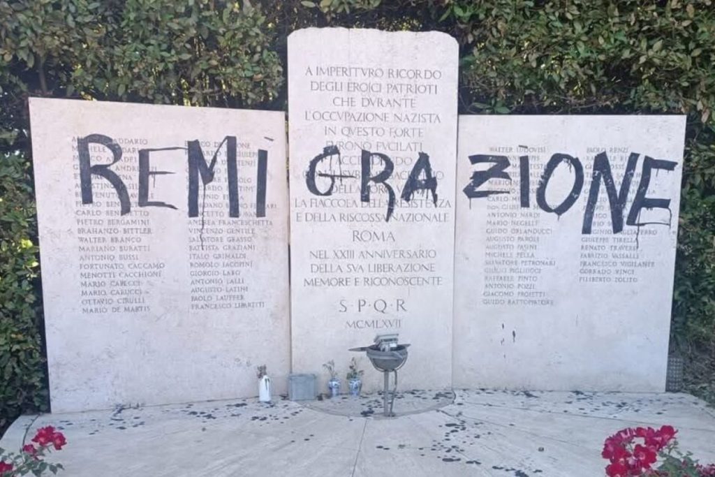 Nuova_profanazione_a_roma%2C_scr