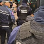 Tentata rapina a milano: due romeni bloccati mentre derubavano un anziano alla metropolitana lima