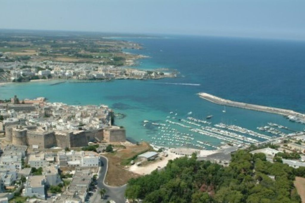 Vandali_imbrattano_con_vernice